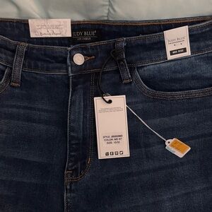 Judy Blue NWT Size 15/32 MidRise Straight fit